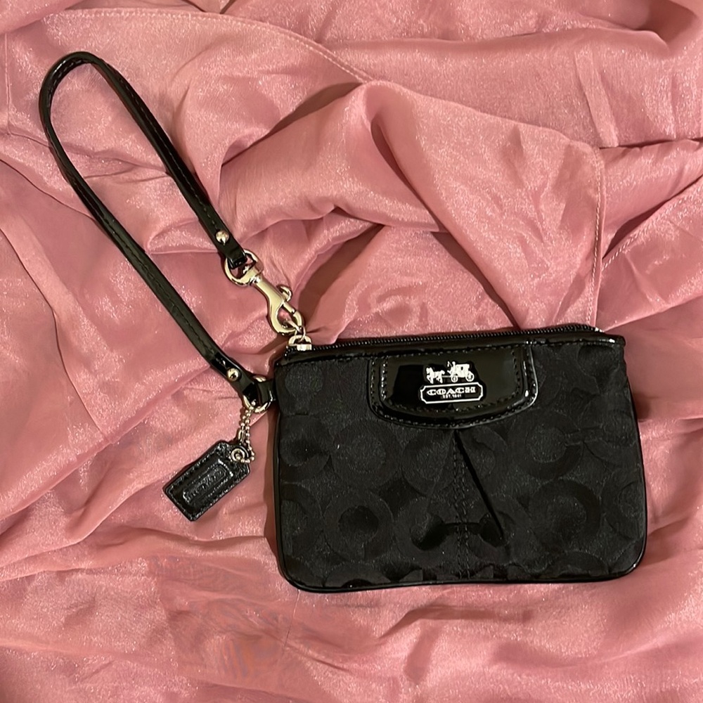 NWOT Coach wristlet